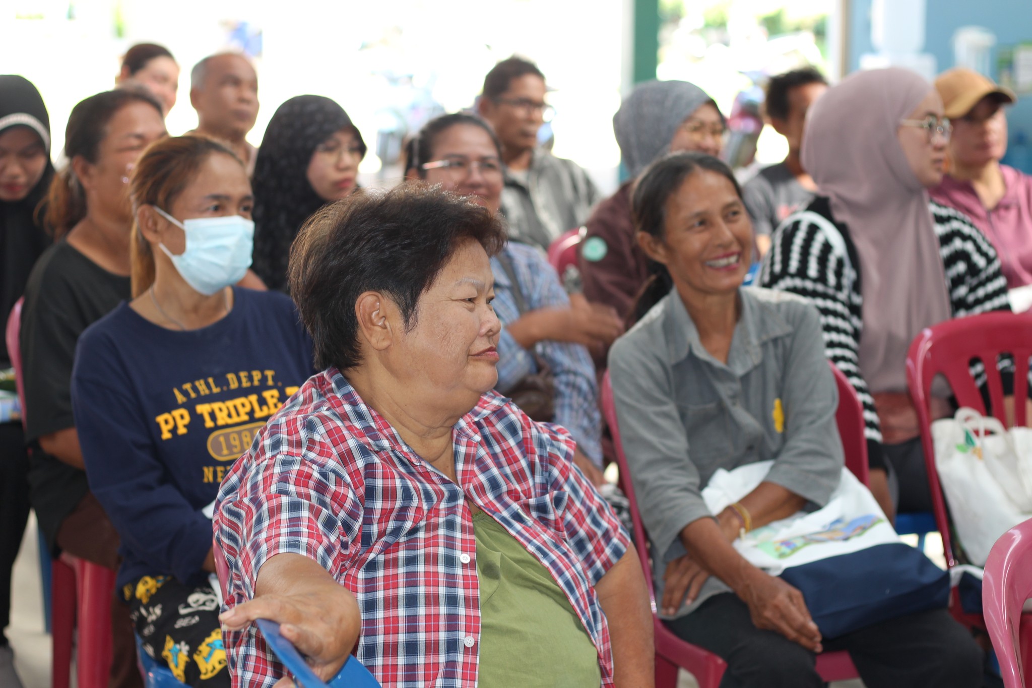 title - วันอังคารที่ 16 ธันวาคม พ.ศ. 2568 นายนิกร ไพริน ปฏิรูปที่ดินจังหวัดชุมพร มอบหมายให้ นางสาวเกศินี บุญสม นักวิชาการปฏิรูปที่ดินชำนาญการ จัดฝึกอบรมเกษตรกรโครงการส่งเสริมและพัฒนาอาชีพเพื่อแก้ไขปัญหาที่ดินทำกินของเกษตรกร กิจกรรมส่งเสริมและพัฒนาอาชีพเพื่อแก้ไขปัญหาที่ดินทำกินของเกษตรกร ปีงบประมาณ พ.ศ. 2569 หลักสูตรที่ 1 การจัดทำและสรุปทบทวนแผนชุมชน